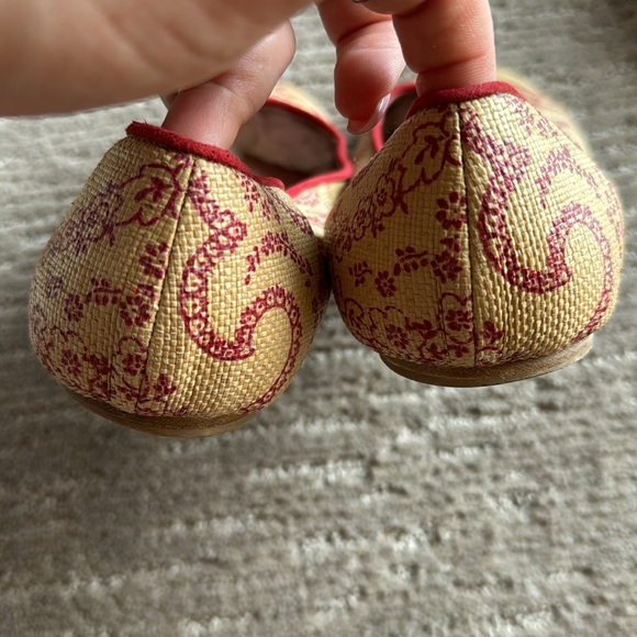 Alaia Tan & Red Geometric Swirl Flats - Picture 9 of 9